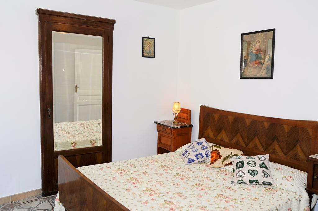 Appartamento Carrerapiana Pigna Buitenkant foto
